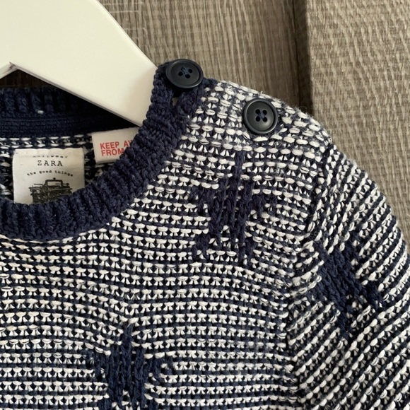 2/$30⭐️Zara star sweater - Picture 5 of 7